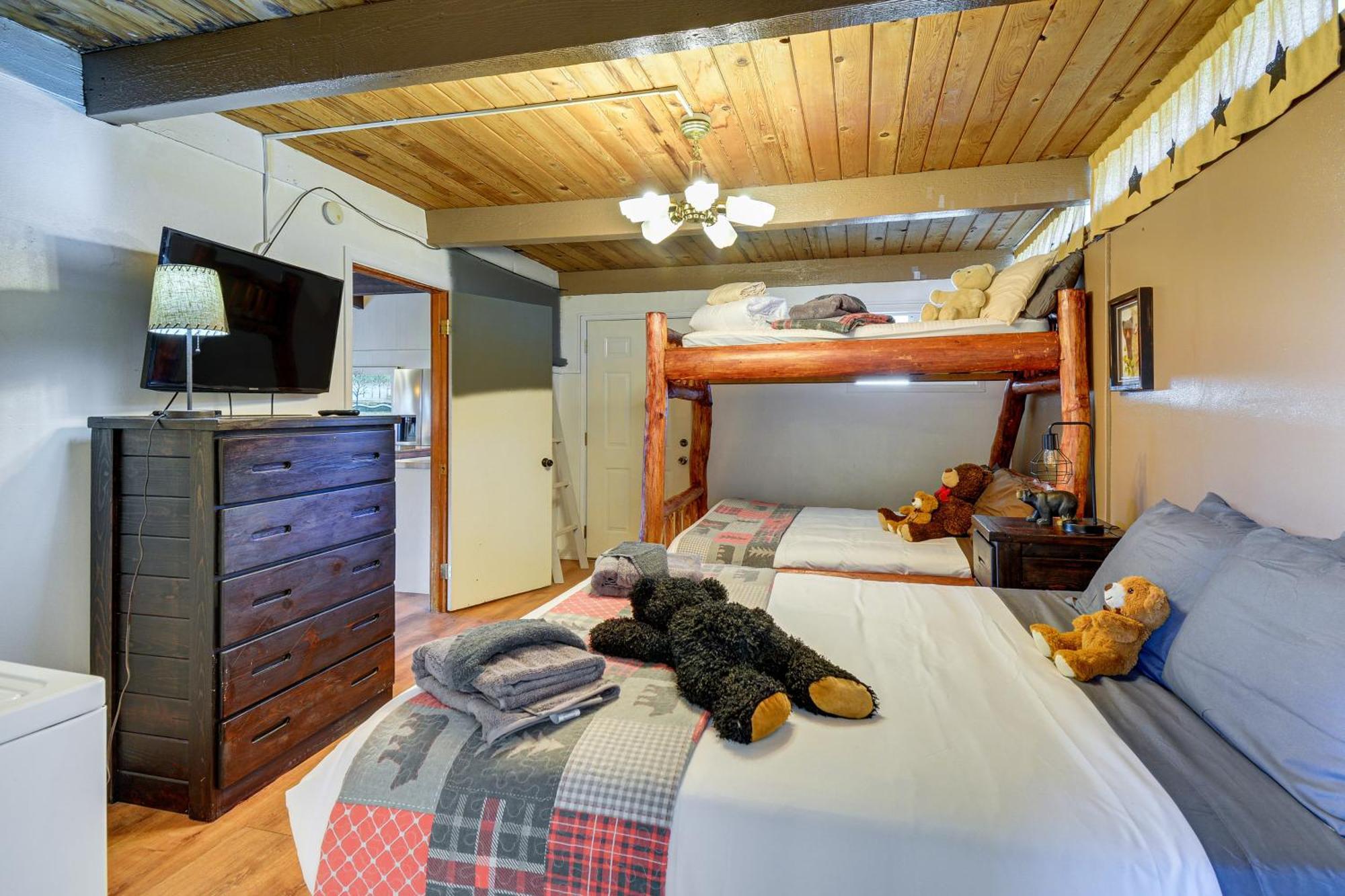 Pet-Friendly Washington Retreat With Hot Tub And Deck! Villa Ocean Shores Exterior photo