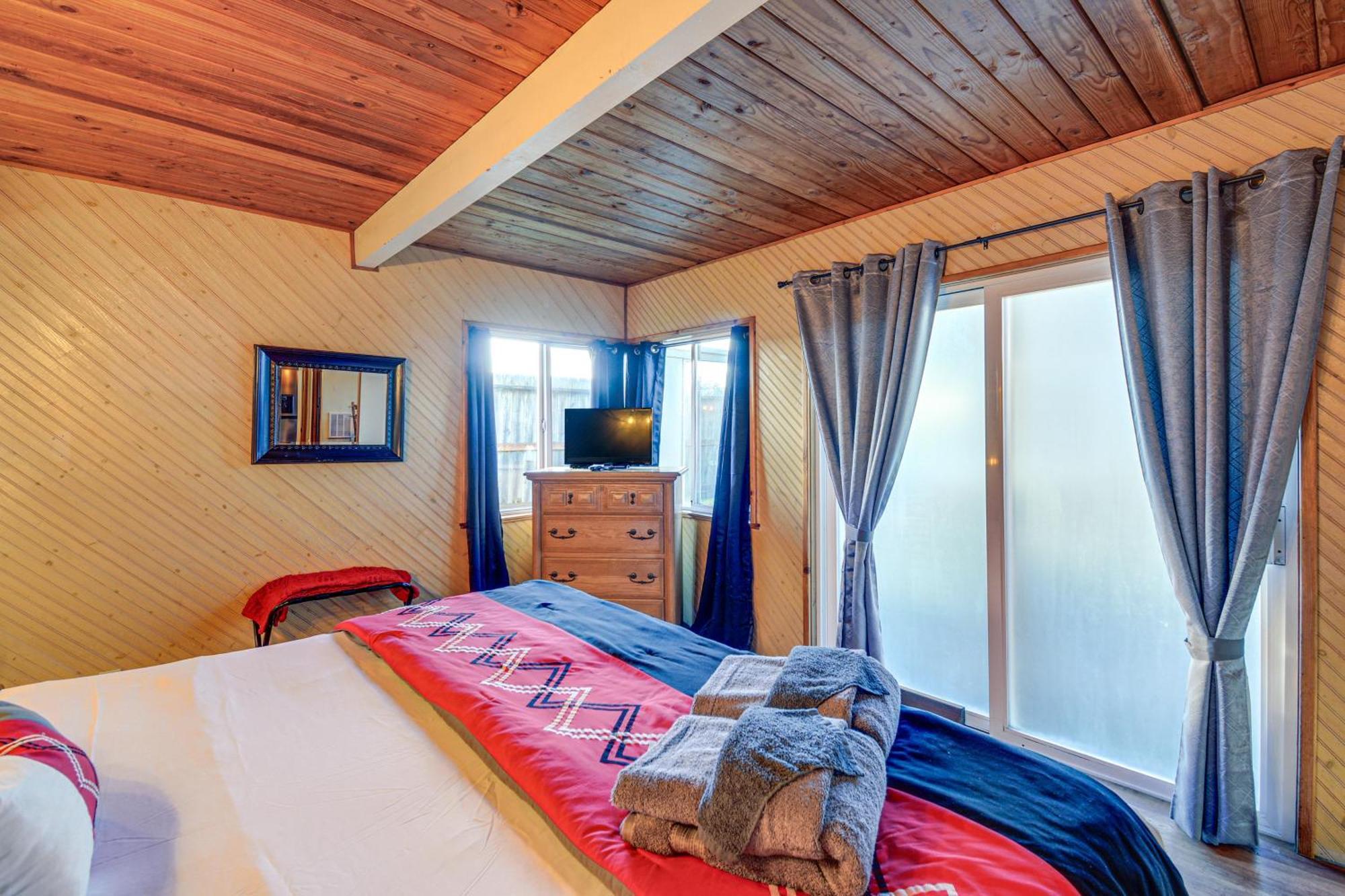 Pet-Friendly Washington Retreat With Hot Tub And Deck! Villa Ocean Shores Exterior photo